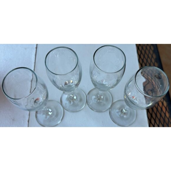 Set of 4 Clear 6 oz. Stemmed Sparkling Wine Drinking Glasses 7.5 Inches Tall - Picture 4 of 8